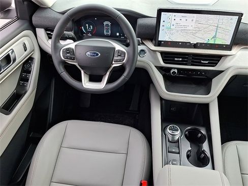 New 2026 Ford Explorer Active w/ Active Comfort Package image 9