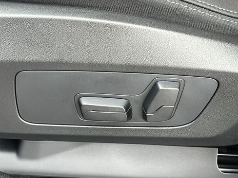 New 2025 BMW X1 xDrive28i w/ Convenience Package image 20