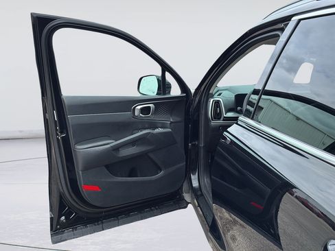 Used 2024 Kia Sorento S w/ Panoramic Sunroof Package AWD/4WD image 11