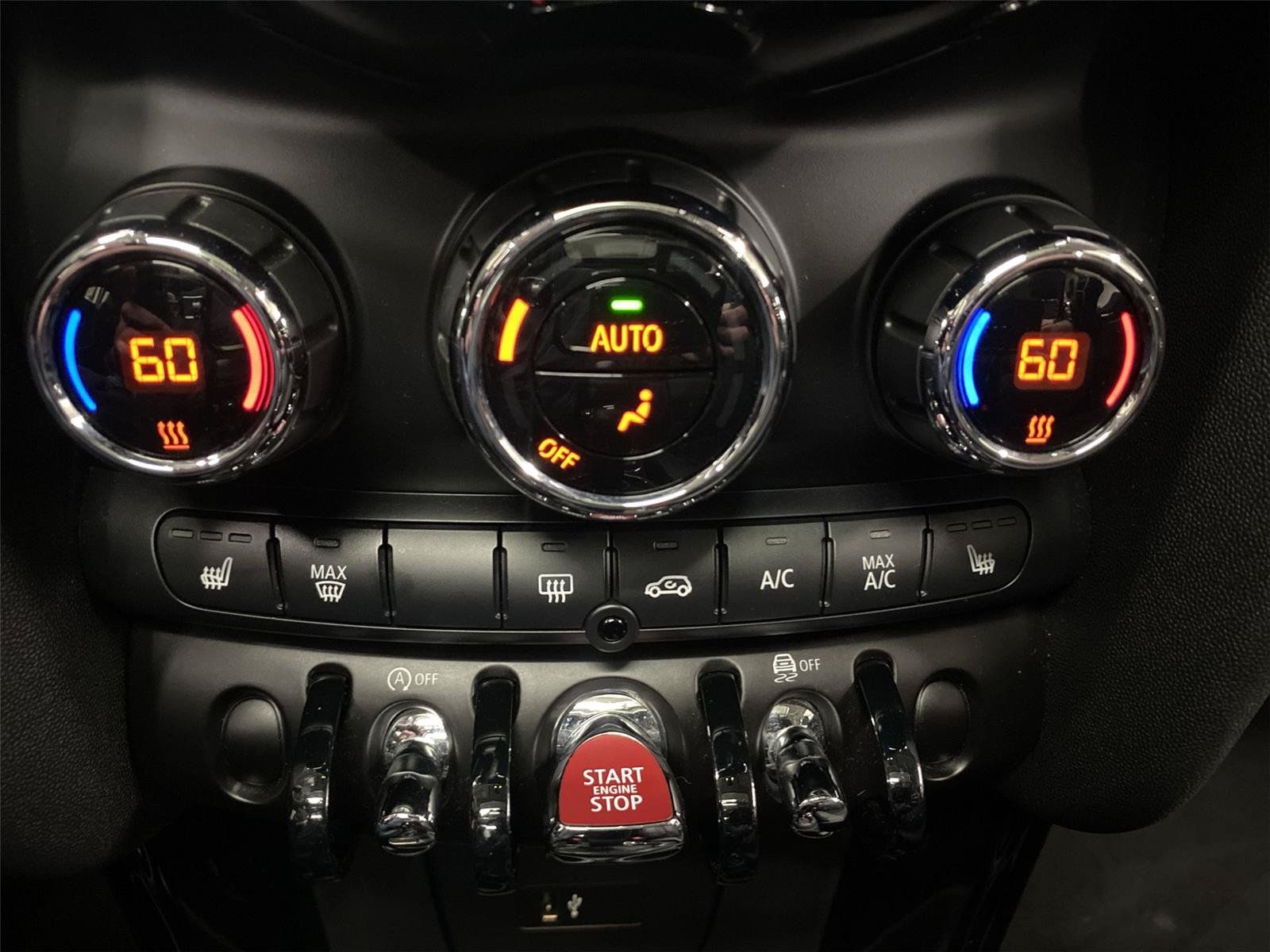 Used 2023 MINI Cooper 4-Door Hardtop FWD image 21