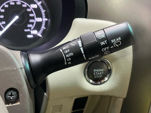 Used 2015 Lexus GX 460 w/ Premium Package AWD/4WD image 16