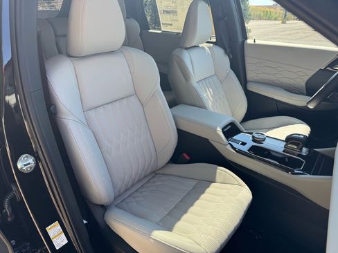 New 2025 Mitsubishi Outlander AWD image 12