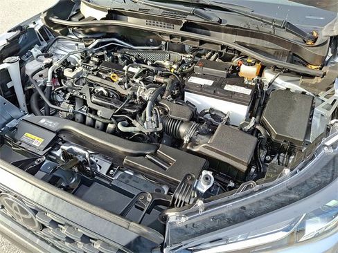 Certified 2023 Toyota Corolla Cross LE image 27