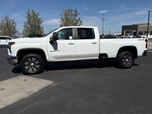 Used 2020 Chevrolet Silverado 3500 LT AWD/4WD image 9