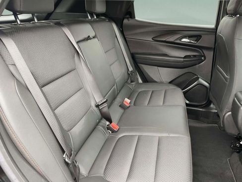 Used 2023 Chevrolet TrailBlazer RS w/ Convenience Package FWD image 18
