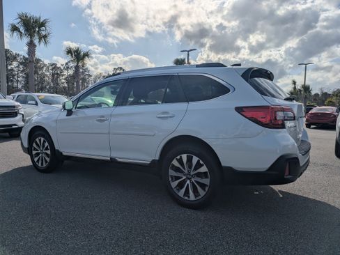 Used 2019 Subaru Outback 2.5i Touring image 5