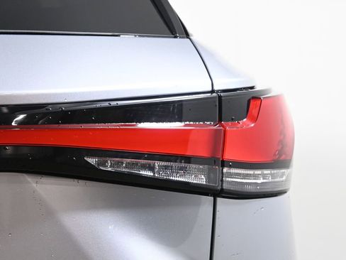 Used 2025 Lexus RX 350 Premium w/ Accessory Package AWD/4WD image 13
