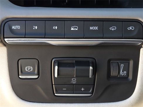 Used 2023 Cadillac Escalade Premium Luxury Platinum image 30