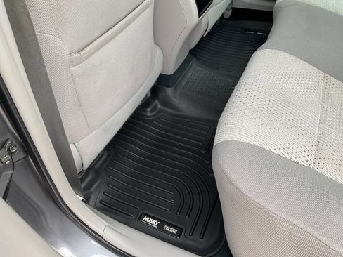 Used 2014 Toyota Camry LE image 27