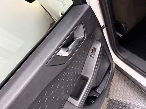 Certified 2020 Ford Escape SE image 43