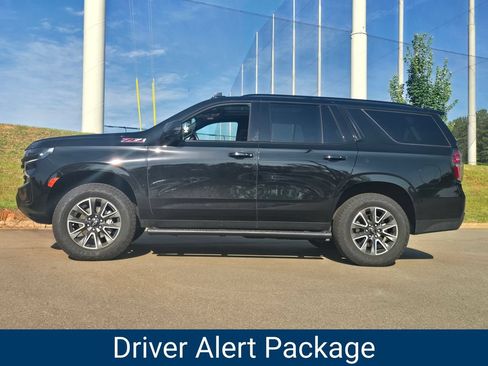 Certified 2024 Chevrolet Tahoe Z71 w/ Luxury Package AWD/4WD image 4