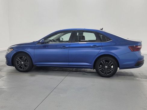 Used 2024 Volkswagen Jetta SE image 5