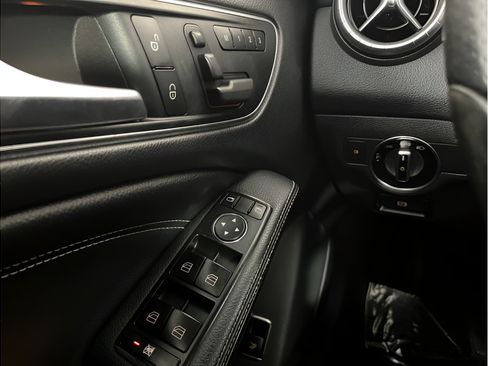 Used 2015 Mercedes-Benz CLA 250 image 22