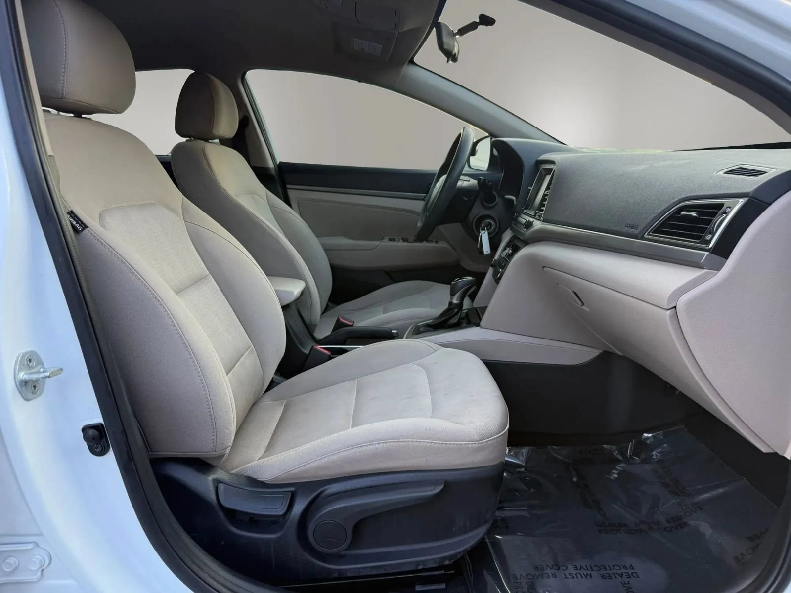 Used 2017 Hyundai Elantra SE FWD image 8