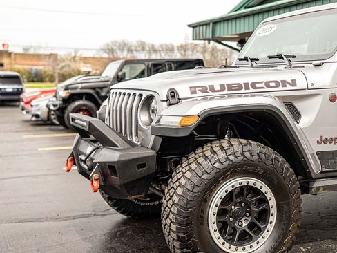 Used 2018 Jeep Wrangler Unlimited Rubicon AWD/4WD image 4