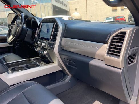 Used 2022 Ford F250 Lariat w/ Black Appearance Pkg image 36