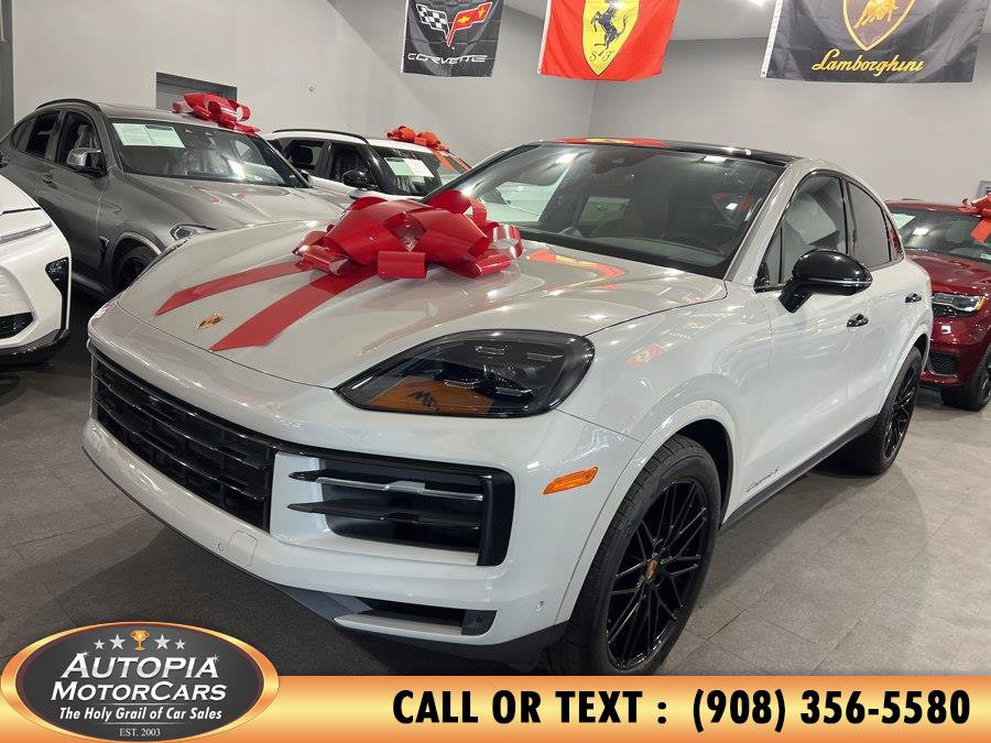 Used 2025 Porsche Cayenne S AWD/4WD image 2