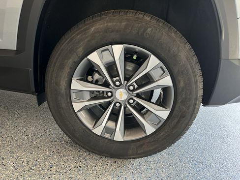 New 2026 Chevrolet Equinox LT FWD image 33