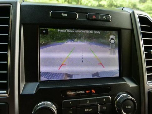 Used 2019 Ford F150 XLT w/ Equipment Group 302A Luxury AWD/4WD image 13