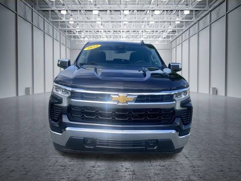 Used 2023 Chevrolet Silverado 1500 LT AWD/4WD image 2
