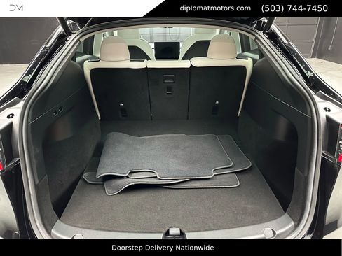 Used 2022 Tesla Model Y Performance image 38