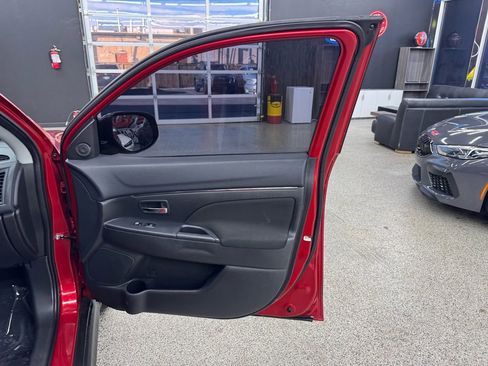 Used 2017 Mitsubishi Outlander Sport ES image 19