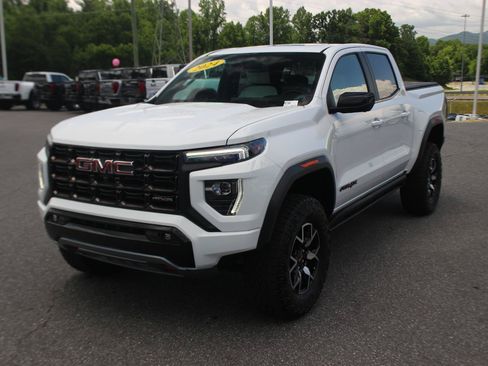 Used 2024 GMC Canyon AT4X AWD/4WD image 4