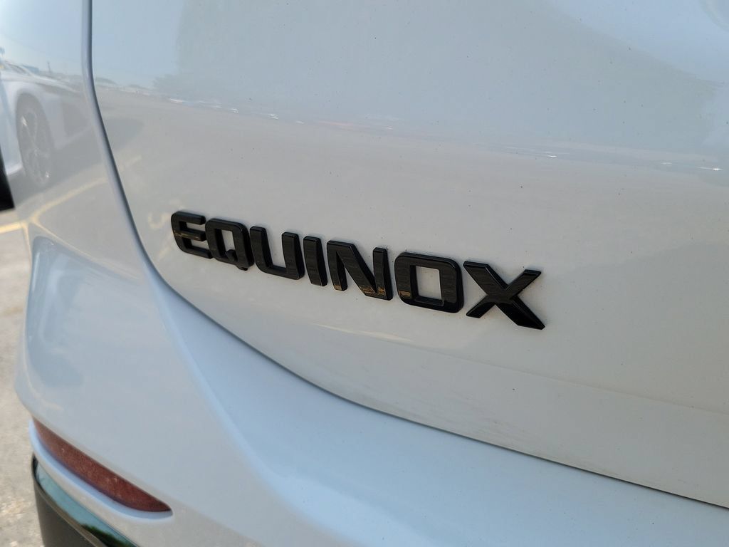 Used 2023 Chevrolet Equinox RS FWD image 9