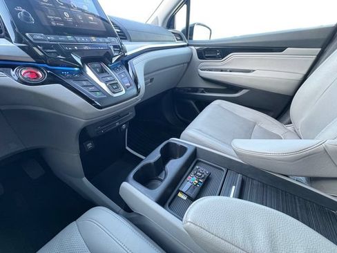 Used 2019 Honda Odyssey Elite image 10
