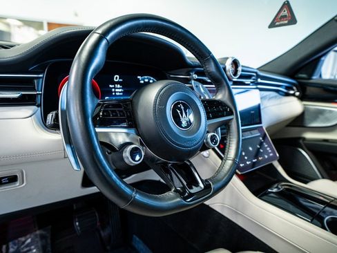 Used 2023 Maserati Grecale Modena image 36