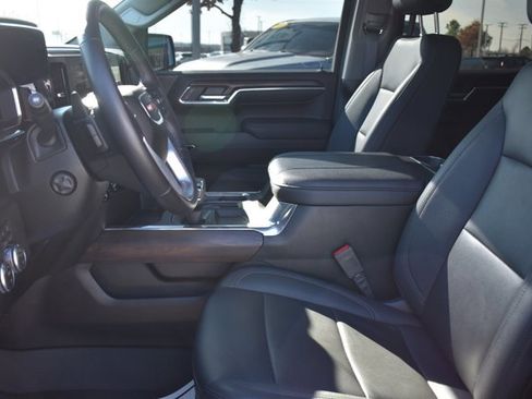 Used 2023 GMC Sierra 1500 SLT w/ SLT Convenience Package image 17