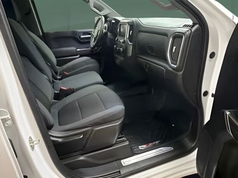 Used 2022 Chevrolet Silverado 1500 RST AWD/4WD image 16