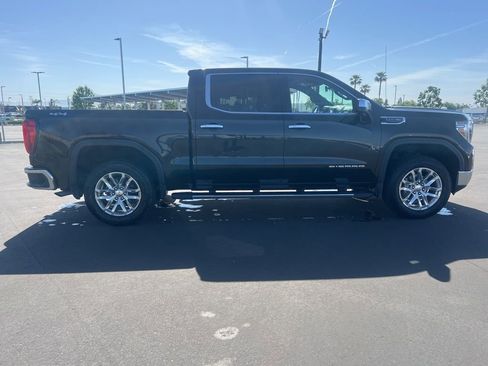 Used 2019 GMC Sierra 1500 SLT w/ SLT Premium Package image 4