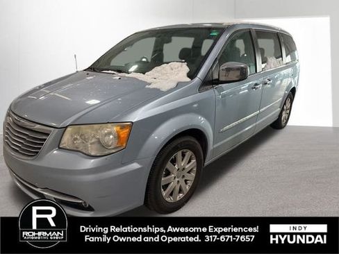 Used 2012 Chrysler Town & Country Touring-L w/ Entertainment Group #2 image 1