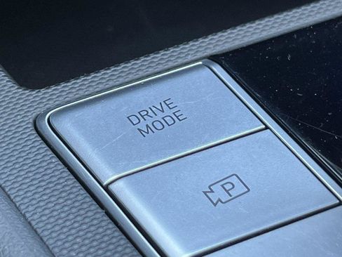 Used 2023 Hyundai Elantra SEL FWD image 22