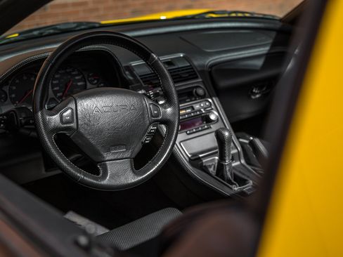 Used 2002 Acura NSX T RWD image 19
