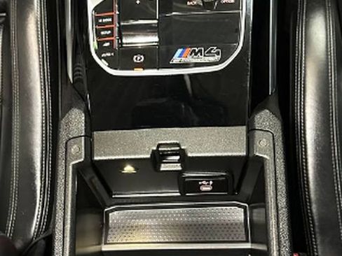 Used 2022 BMW M4 Competition w/ Executive Package image 34