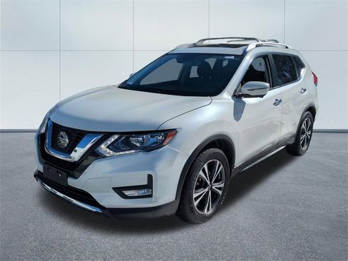 Used 2020 Nissan Rogue SV w/ Sun & Sound Touring Package image 7