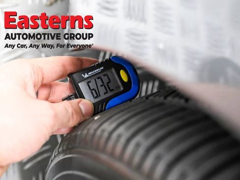 Used 2023 Nissan Sentra SR w/ Trunk Package image 26