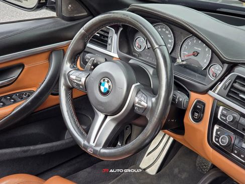 Used 2016 BMW M4 Convertible image 10