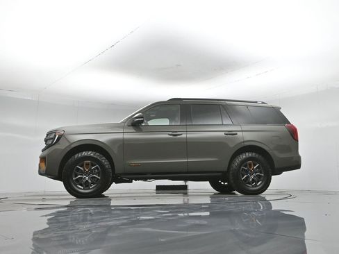 Certified 2025 Ford Expedition Tremor AWD/4WD image 8