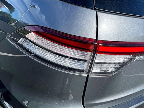 Used 2024 Lincoln Aviator Reserve image 28