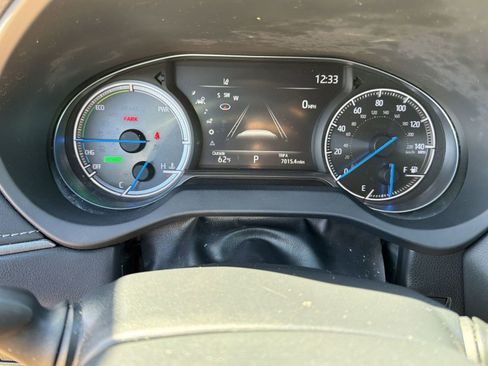 Used 2021 Toyota Venza XLE w/ Softex Package image 19