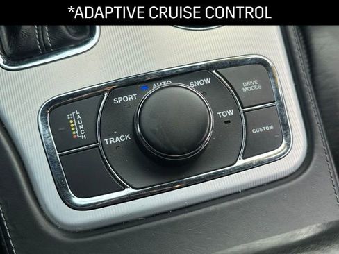 Used 2018 Jeep Grand Cherokee SRT image 14