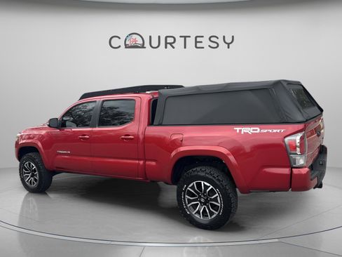 Used 2021 Toyota Tacoma TRD Sport image 4