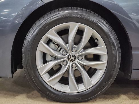 Used 2021 Toyota Avalon XLE w/ Moonroof Package image 30