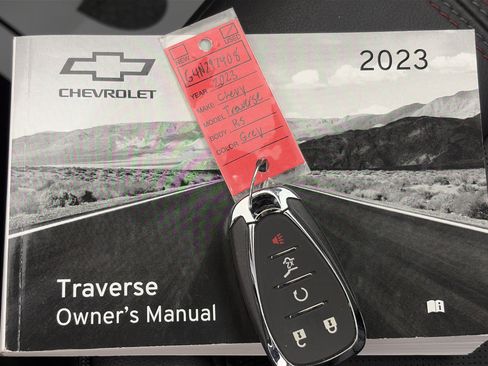 Certified 2023 Chevrolet Traverse RS image 39