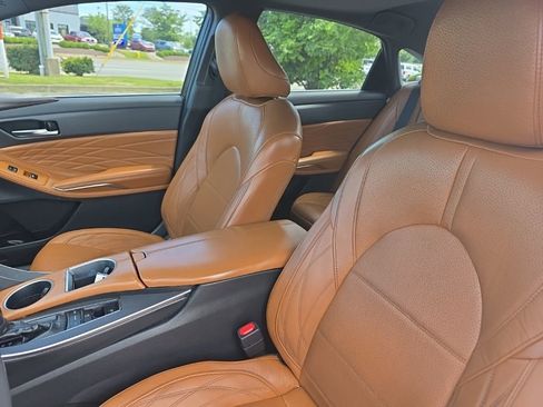 Used 2019 Toyota Avalon Limited w/ Advanced Safety Package FWD image 11