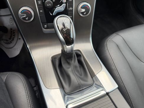 Used 2016 Volvo S60 T5 Premier image 19
