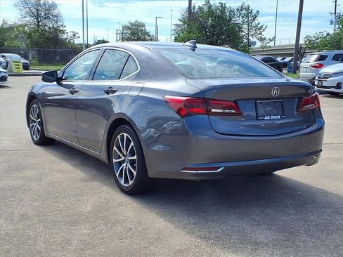 Used 2017 Acura TLX V6 w/ Advance Package image 2